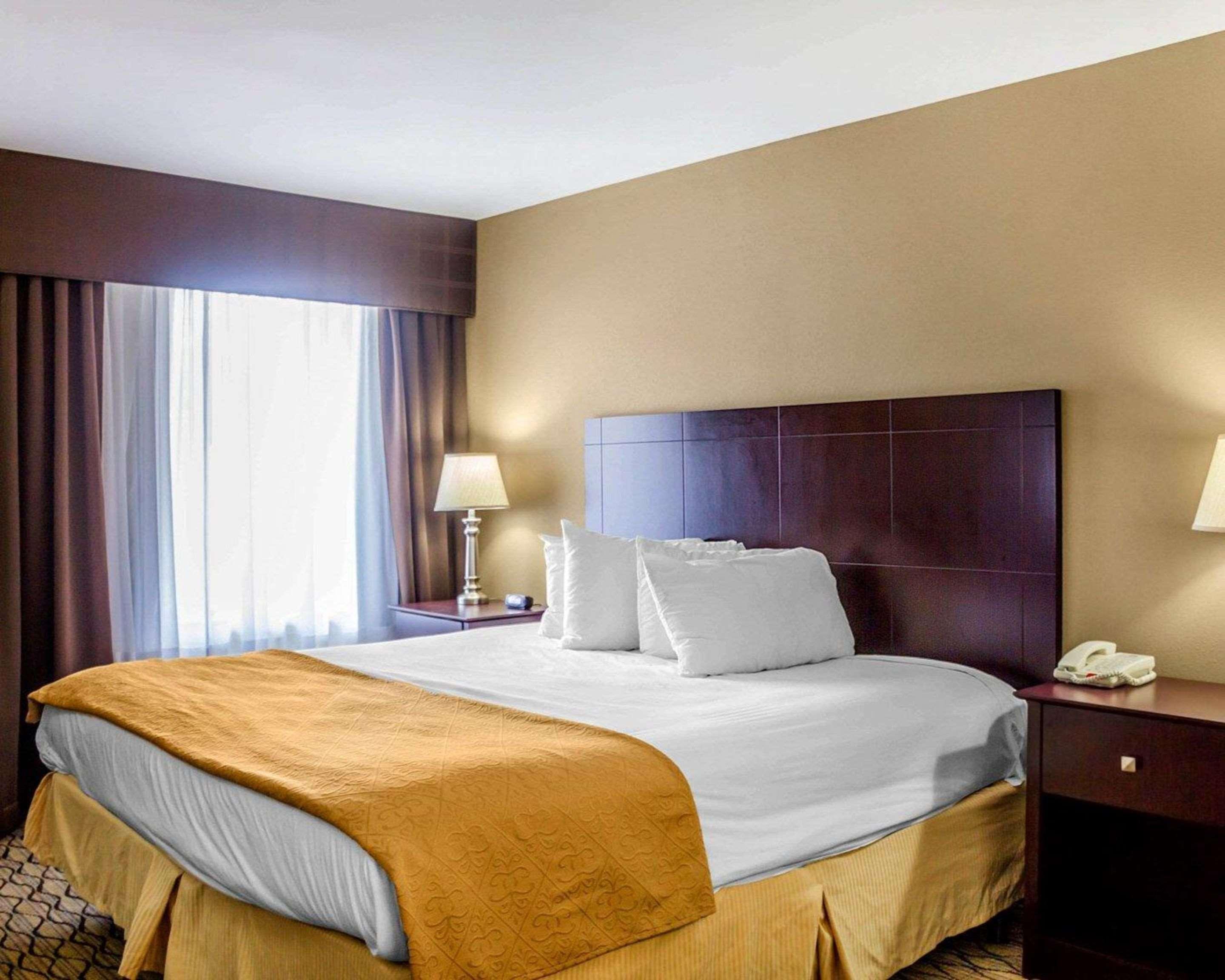 Quality Inn Waterbury Exterior foto